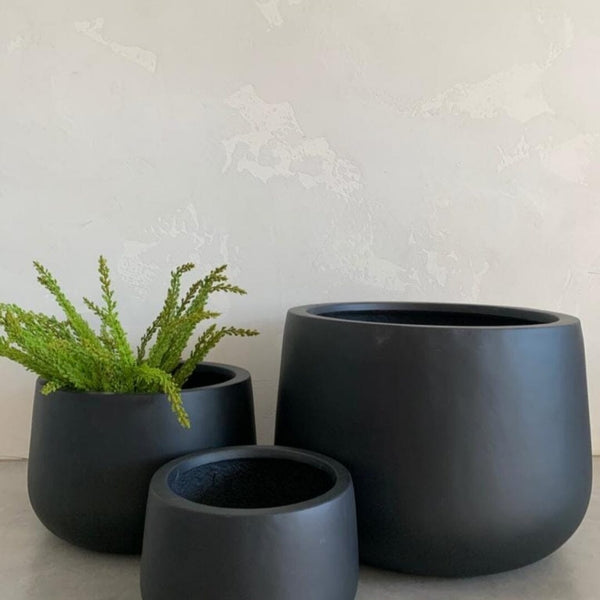 Cora Egg Pot in Charcoal 55cm